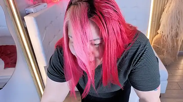 Bruja__Scarlata webcam