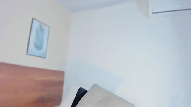 Niicol_Jenner webcam