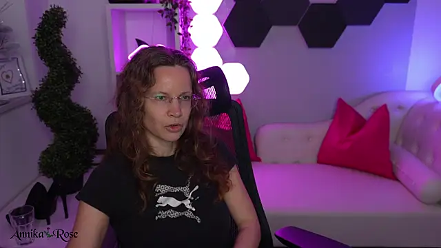 AnnikaRose webcam