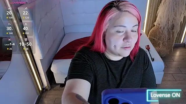 Bruja__Scarlata webcam