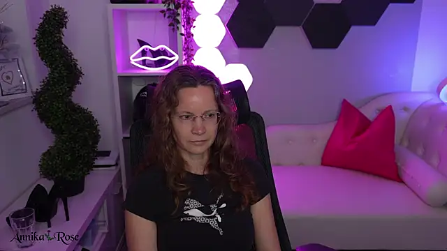 AnnikaRose webcam