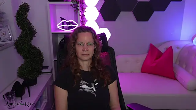 AnnikaRose webcam