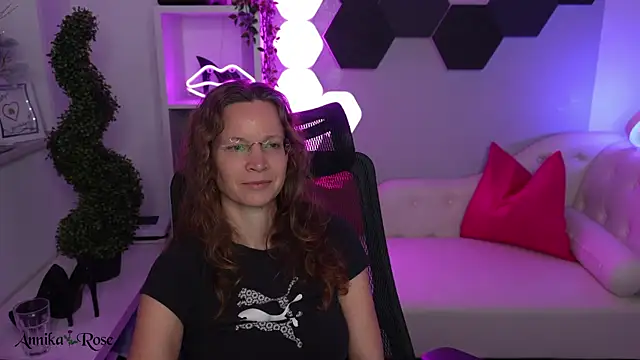 AnnikaRose webcam