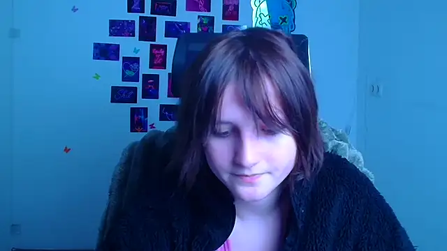 Alice_Wonderme webcam