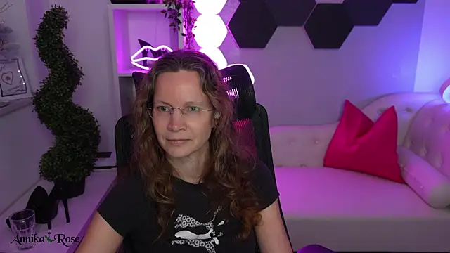 AnnikaRose webcam