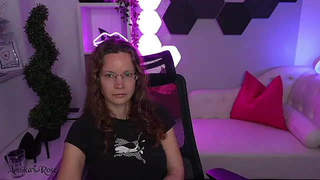 AnnikaRose webcam