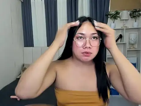 tsuncutkaren - TsUncutKaren's free webcam - UK Sex Cams