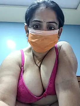 Webcam Model (diyam4002) is live