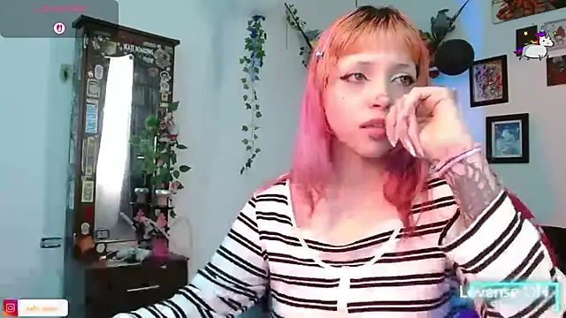 maryjannes - MaryJannes's free webcam - UK Sex Cams