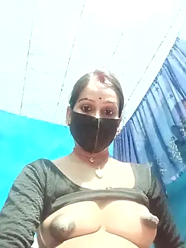 Nandani-758 webcam