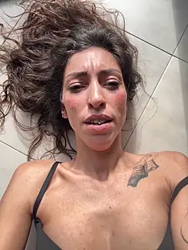 Amani_thewolf webcam