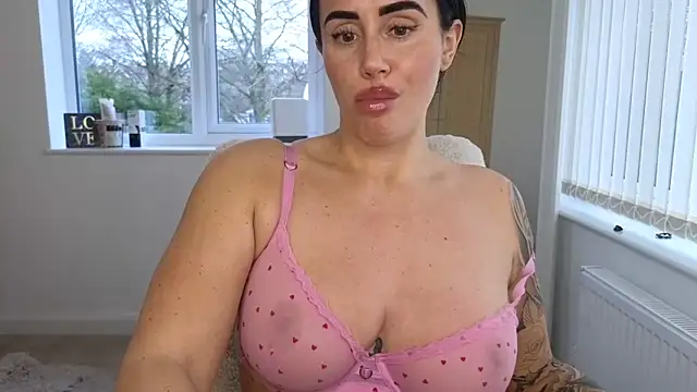 LibbyLoveHeartx webcam