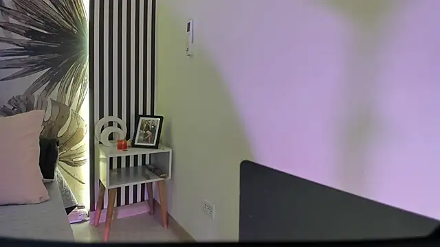 Samaantha-White webcam