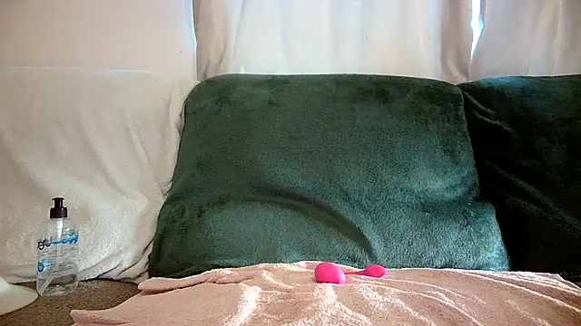 freyadivine - Freyadivine's free webcam - UK Sex Cams