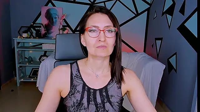 unaterra (F milf) - fantasies lead to something amazing