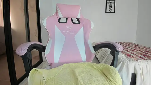 julinee_smithh webcam