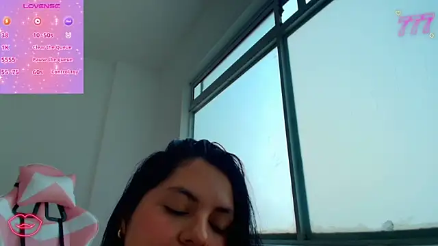 Danna_Saturnitee webcam