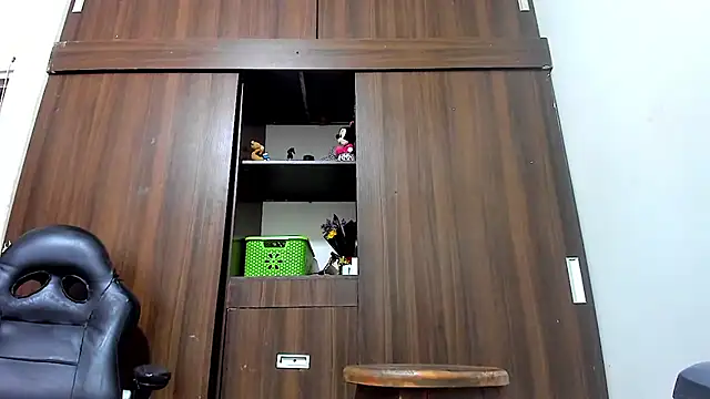 miss_bigcockts webcam