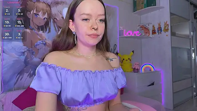 CheekySashaCharm webcam