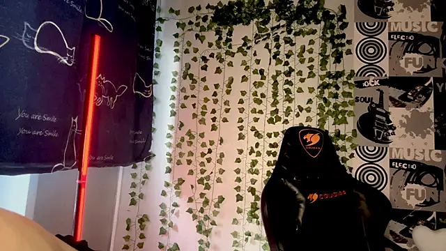 helgicuteness webcam