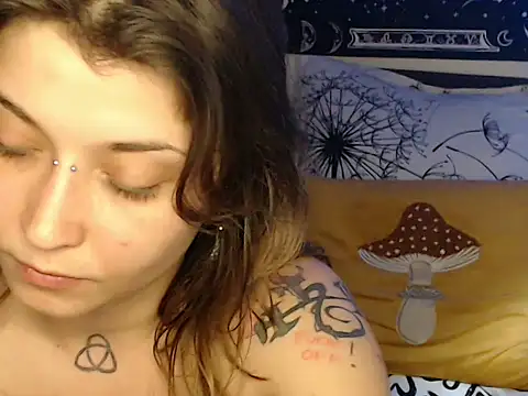 AlienforTwenty webcam