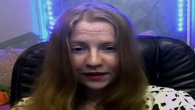 Space_Girls_699 webcam