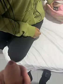 afficial_uncut webcam