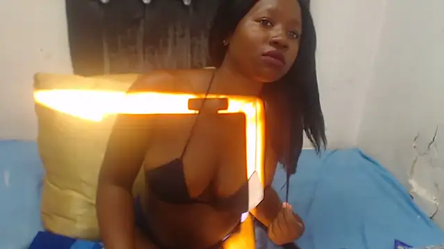 PetiteDiamondxxX webcam