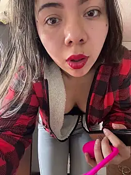 Webcam Model (valepradaoficial)  is live.Free join now!