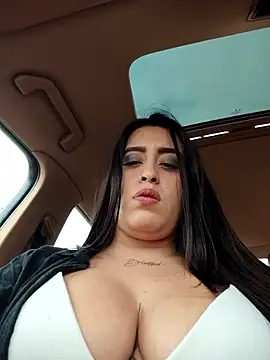 MissNyraSecret webcam