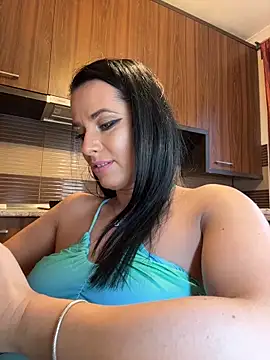 Hotmomcheckk_ webcam