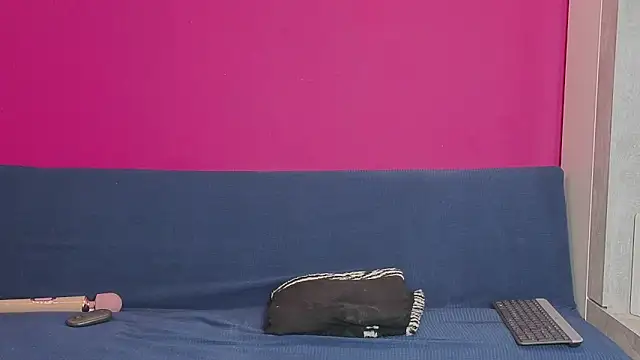 Young_Strawberryy webcam