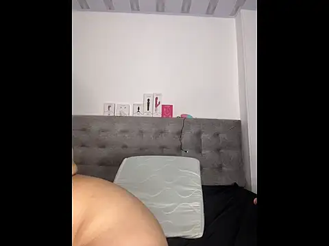 ScarletVelvetX webcam