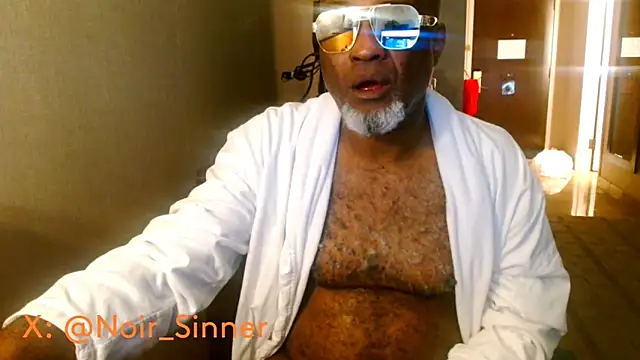 sinnernoir - Sinnernoir's free webcam - UK Sex Cams