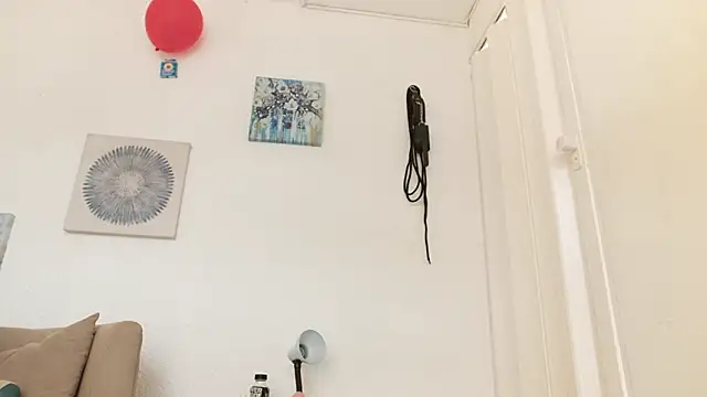 carolineaikos - CarolineAikos's free webcam - UK Sex Cams