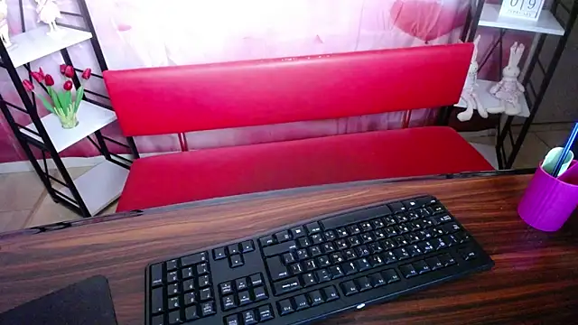 NeonilaLisova webcam