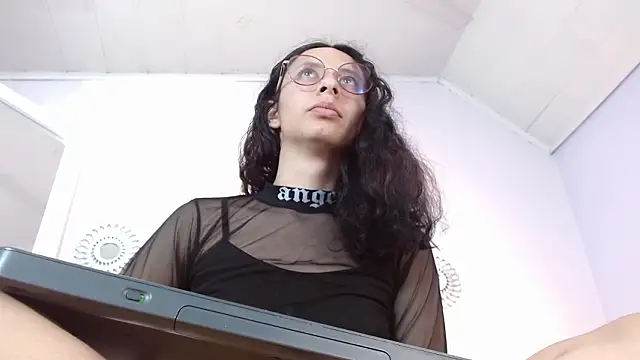 minene_mikami webcam