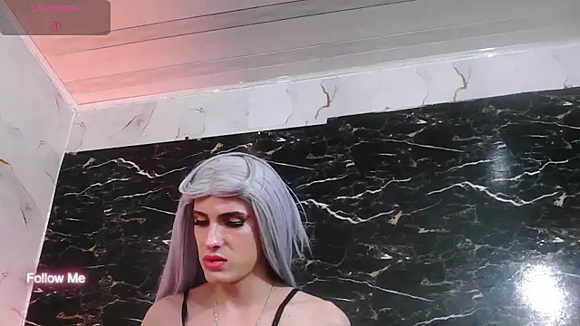 crislingery_dolli webcam