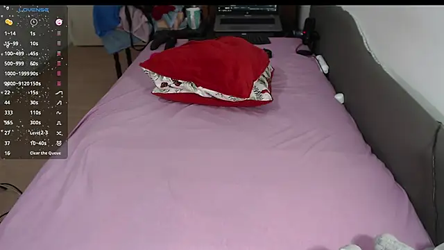 BigBootyAlice webcam