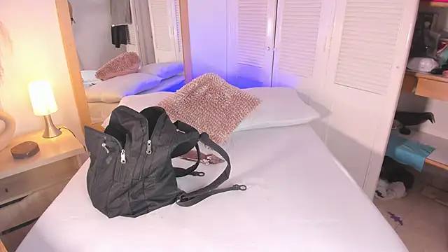 ALICESANDOVAL webcam