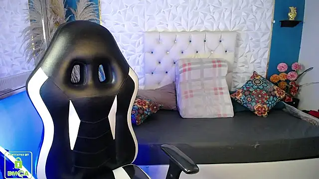 nathaliasweet_11 - NathaliaSweet_11's free webcam - UK Sex Cams