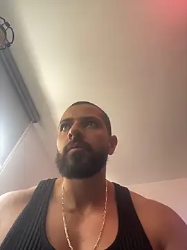 magnumchris (Ask my age) - hard cock and bang 5 minutes # clouds