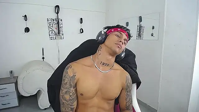 Leonard_Price webcam