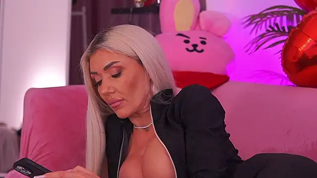 fallingangel - Fallingangel's free webcam - UK Sex Cams