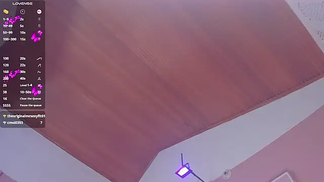 elodie_walker webcam