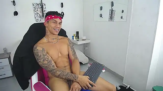 Leonard_Price webcam