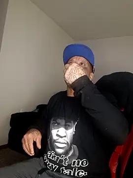 yellowwetfox (Ask my age) - Cum good eat it 😋