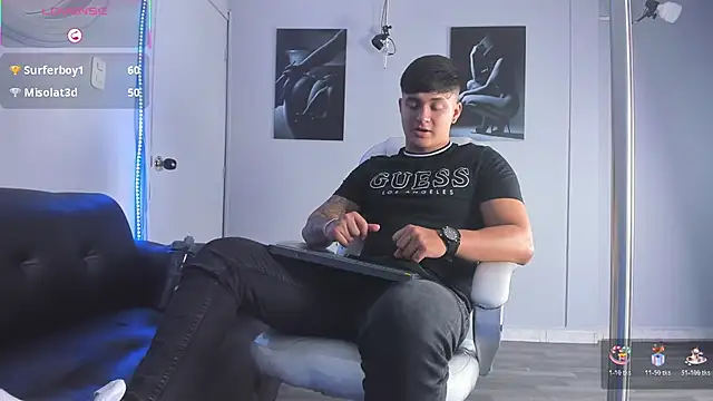 Live sex cam of Cristopher_strong