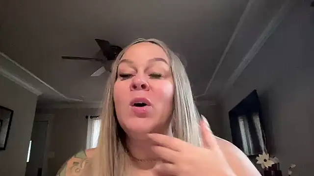 WorldsGreatestCockRater webcam