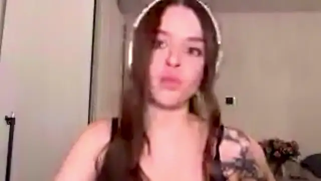 lakishaquattlebaum (F teen) - Double lick lips + tongue out + wink